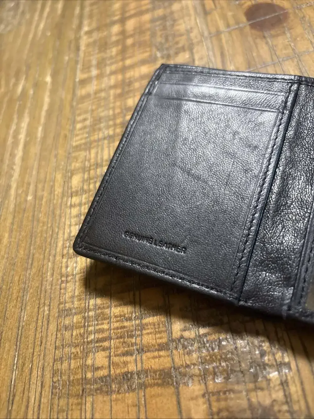Vintage Guess Genuine Leather Men’s Wallet